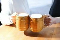 通常の生ビール2杯分です！
樽から制作した特注のジョッキで堪能できます！
飲み放題プランにもついてきます。