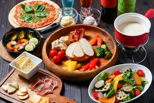 【女子会コース♪】なんと！生ハム食べ放題！？2H飲み放題付！