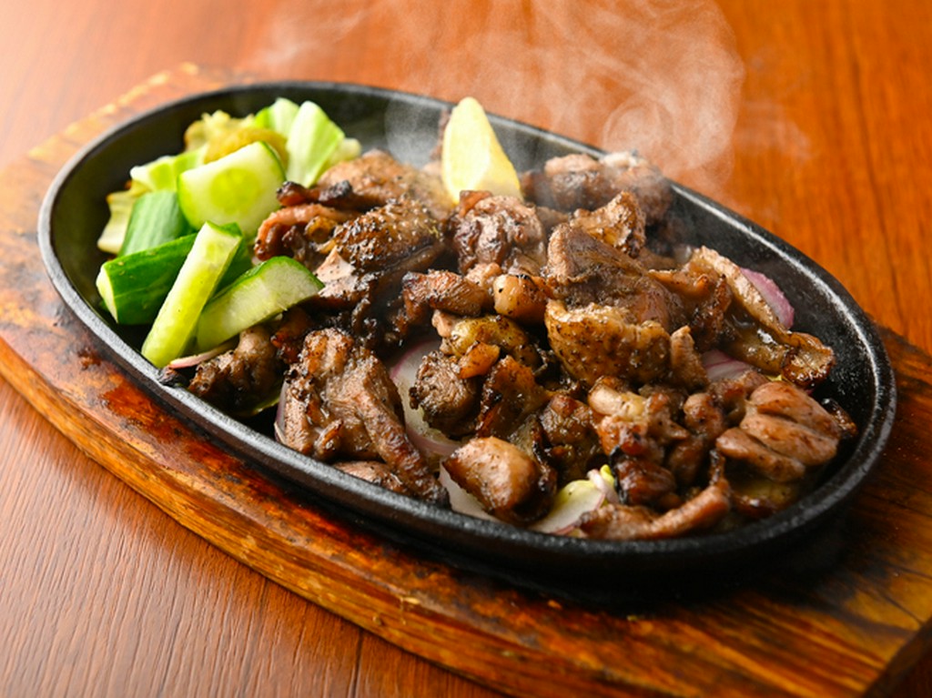 産地から直送される宮崎地鶏じとっこ！