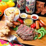 ステーキ・ソーセージ・唐揚げといったお肉の盛り合わせはがっつりとお食事されたい方におすすめ。
（サーロインステーキ・からあげ・ソーセージ・フライドポテト）