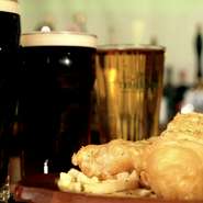 飲み放題コース各種ご用意しております。
樽生ビール4種、アイルランド産樽生サイダー、スパークリングワイン、ウイスキー、各種カクテルなど様々なドリンクが飲み放題！