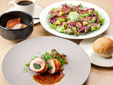お肉の旨みがあふれ出し、“口福”が訪れる『牛肉と碾茶』