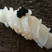 店主セレクトのワインも充実。多彩なペアリングを満喫できる！