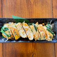 栗駒産の葉酸卵を使用した、野菜入り卵焼き。
韓国の家庭料理「ケランマリ」を
濃厚でコクのあるこだわり卵で是非お楽しみください。