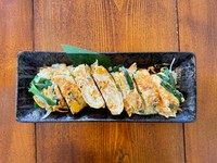 栗駒産の葉酸卵を使用した、野菜入り卵焼き。
韓国の家庭料理「ケランマリ」を
濃厚でコクのあるこだわり卵で是非お楽しみください。