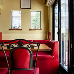 自由なスタイルで楽しむ、大人の女子会に