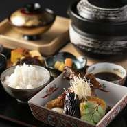 せいろ蒸しをはじめとした創作和食を看板メニューとする【酒楽菜　芳】の食材は、地元福岡や九州産のものがメイン。野菜はもちろん、魚は熊本や大分、豚肉は鹿児島産黒豚などを採用しています。
