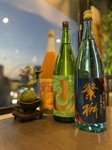 季節、月毎に変わる日本酒。お好みの一杯に出会えるはず。
