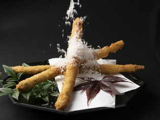 メイン料理からつまみまで、九州産の季節の野菜をふんだんに使用