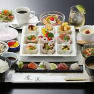 季節を彩るお料理とまごころを込めたおもてなしでお祝いプランをご用意いたしました。大切なお子様、お孫様のお宮参りや1歳の誕生日祝い、お食い初め、餅踏み、七五三、桃の節句、端午の節句等の節目のお祝いに…。