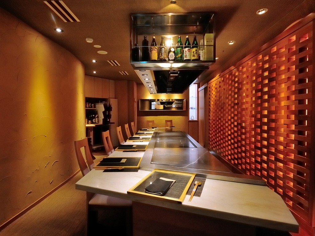 デートや記念日、大切な人とのディナーに。全力でお応えします。