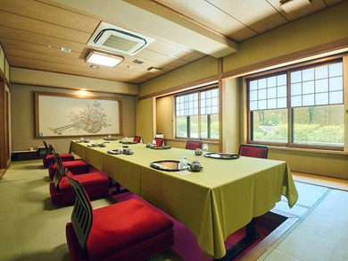 旬の食材を使った料理でゲストをおもてなし