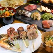 野毛ザウルス特製の串焼きや、牛串・豚串・鶏串・魚串をご用意！