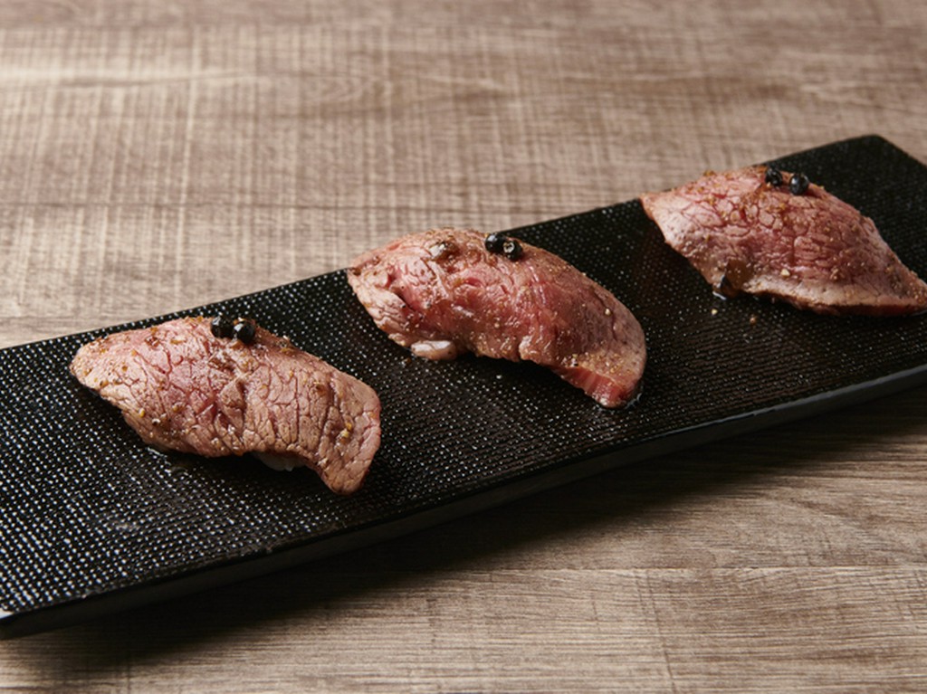 至福の握り　カンボジア産粒生胡椒のせ