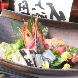 『鮮魚と貝の6種盛り』（1人前）