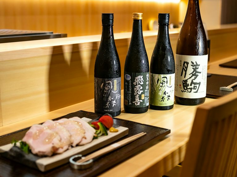 旬食材＆季節の和食に合う、旨い日本酒とワインが揃う