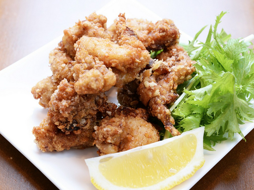 3種の粉を独自ブレンド。さっくり・ジューシーな『からあげ』