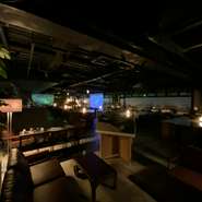 広々とした店内に、店内ウォールアートや美味しい食事と時間を忘れて楽しめること請け合いです。いつもと違うデートを楽しみたいなら、是非訪れてみて下さい。