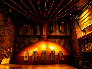 ビール工房でつくられるオリジナルのドラフトビール