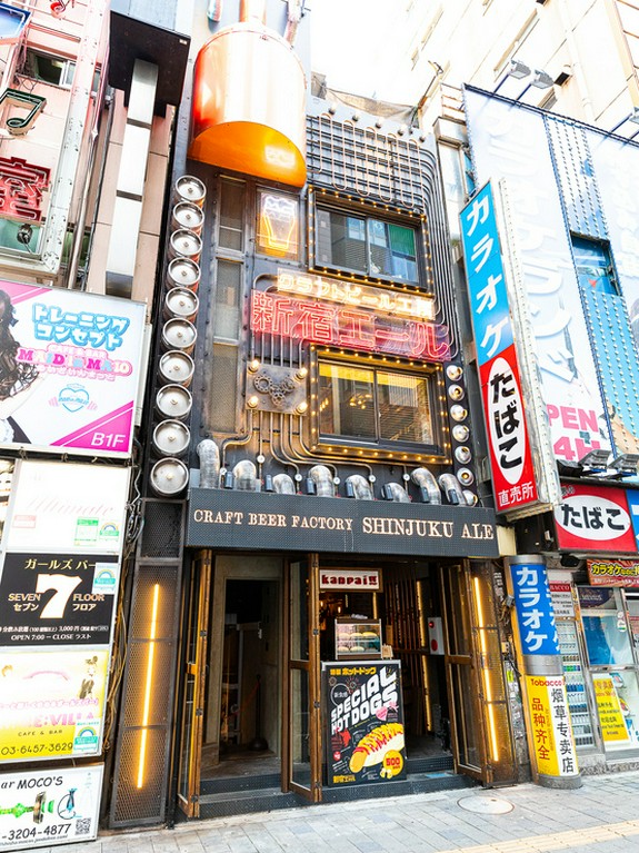 新宿駅近くの街中でBBQを楽しめる！