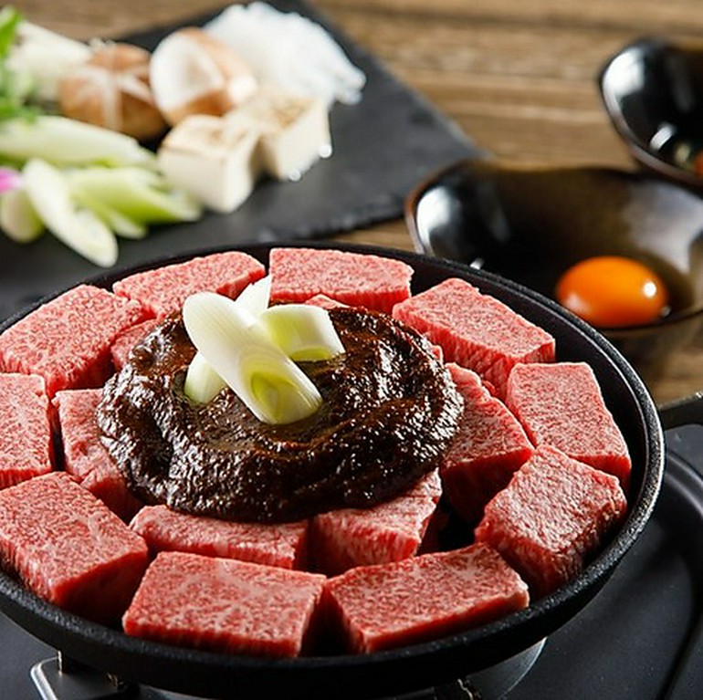 濃厚味噌 特上ぶつ切り焼肉鍋