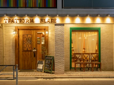 閑静な住宅街に佇む温かみのある店内とスタッフ達がお出迎え