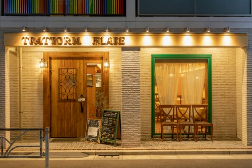 閑静な住宅街に佇む温かみのある店内とスタッフ達がお出迎え