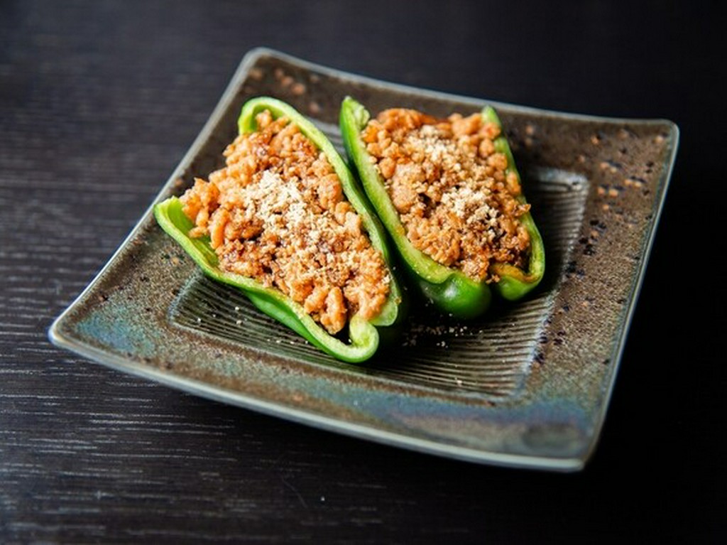 ピーマンの肉詰め　2ヶ