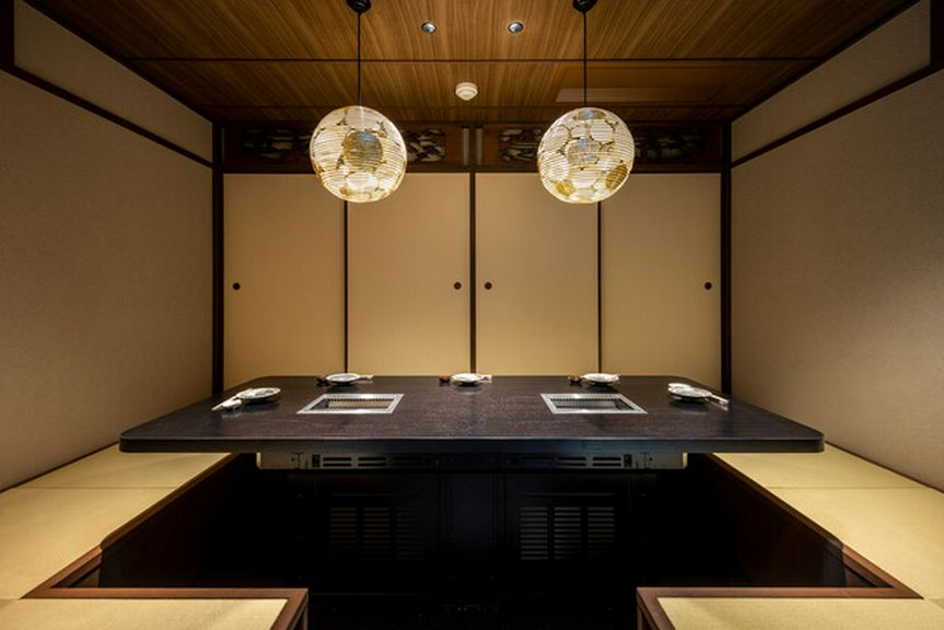 ゆったりとした上品な個室は、大切なゲストのもてなしに
