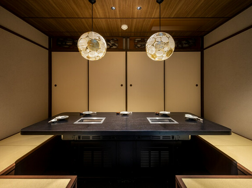 ゆったりとした上品な個室は、大切なゲストのもてなしに