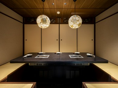 ゆったりとした上品な個室は、大切なゲストのもてなしに