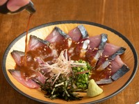 長浜市場から、その日仕入れた新鮮な鯖を自家製の胡麻ダレをかけてお出しします。