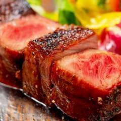 絶妙な火入れの技で織りなすひと串『和牛ミスジステーキ』