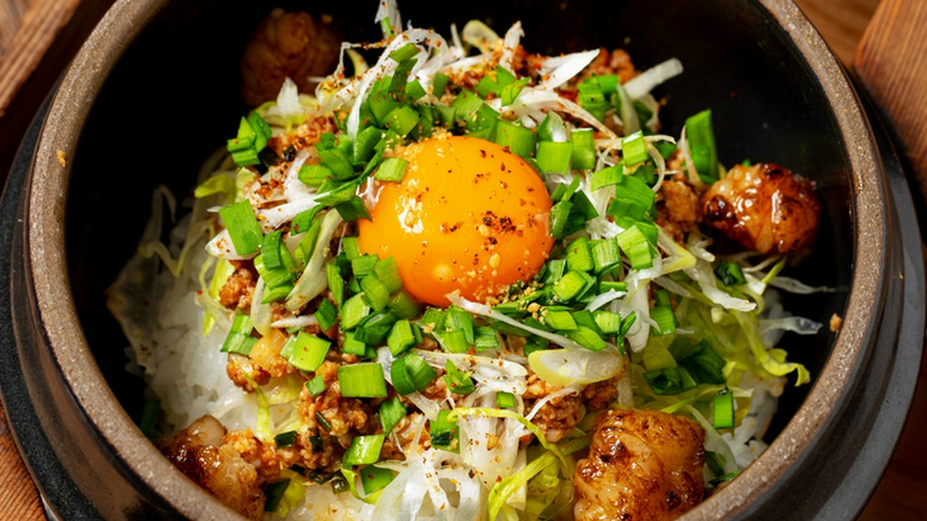 ピリ辛ミンチのホルモンライス