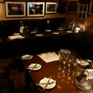 手前 ２～４人テーブル 3番　狭くてもよければ６人可