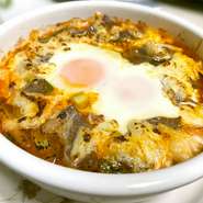 自家製ベーコンと季節野菜のWエッググラタン