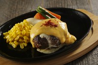 モッツァレラチーズとチェダーチーズの2種類を使用!!