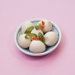 豚肉を特製生姜だれで炒めました。生姜とニンニクをしっかり効かせたタレでご飯が進みます。