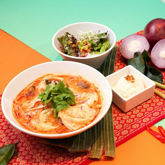 海老ワンタントムヤムフォーセット(サラダ・ひと口白米付き)