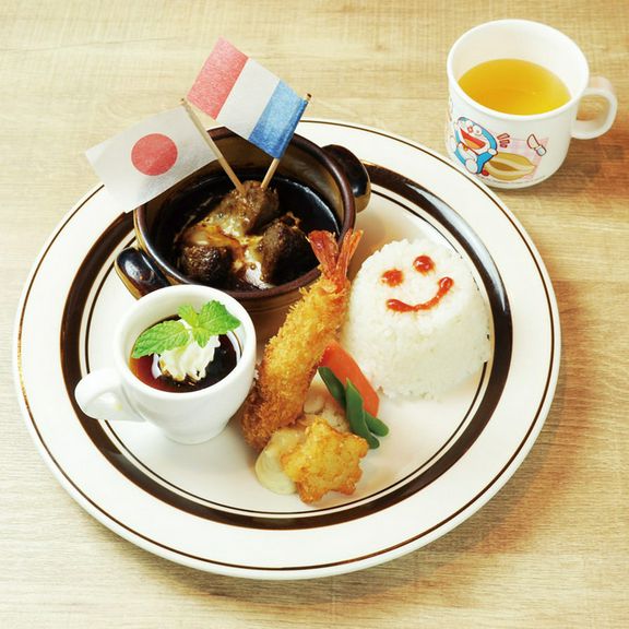 おこさまプレート(エビフライ・ハンバーグ・プリン・ジュース)