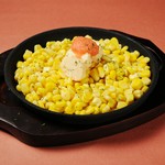 コーンとバターの最強コンビに明太子を隠し味に合わせました。