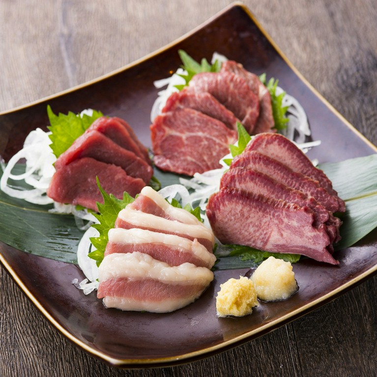 馬刺し