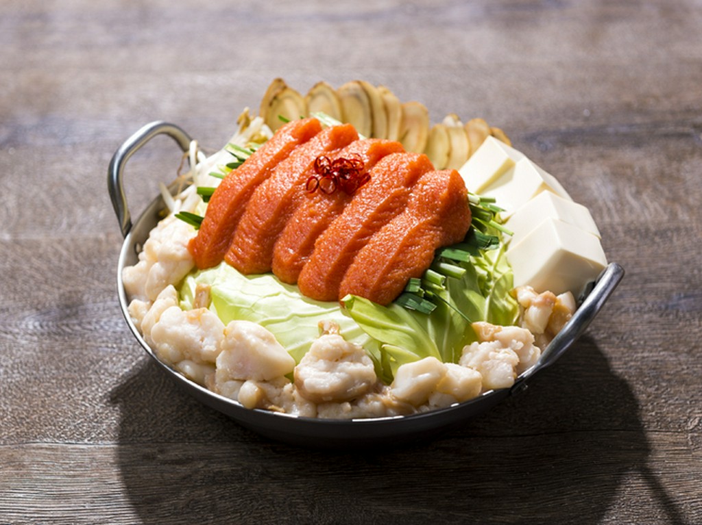 もつ鍋【味噌もつ鍋、醤油もつ鍋、博多明太もつ鍋】からお選びいただけます。ご予約お早めに