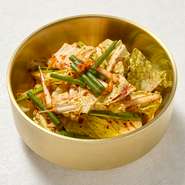 浅漬け風キムチのシャキシャキ新鮮サラダ。