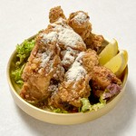 外はカリッ、中はジューシーな韓国式フライドチキン。
【選べるパウダー】
・コーンポタージュ
・トリュフ塩
・サワークリーム
・塩レモン