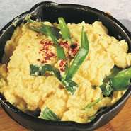 にらたっぷり！ふわふわ卵の「にら玉炒め」