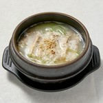 牛骨スープのコク深い滋味。