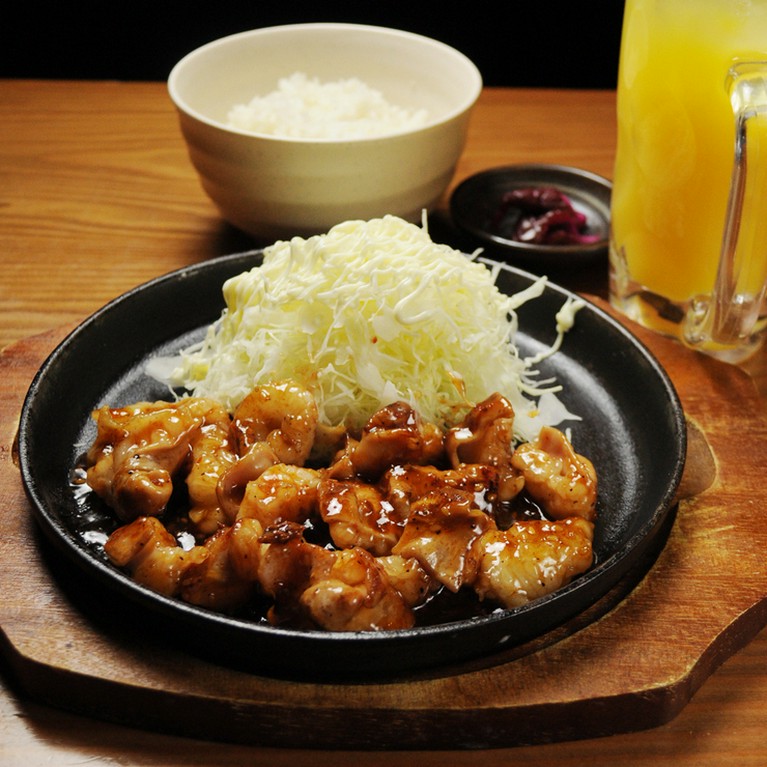 鉄板牛トロホルモン焼き