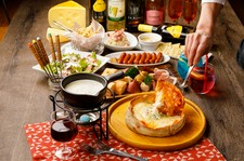 当店の名物!!シカゴピザ、チーズフォンデューが楽しめます♪チーズ好きにはたまりません!!