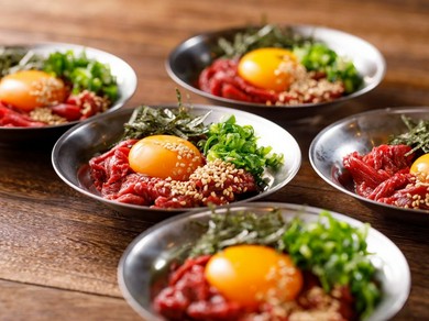 おいしい焼肉でスマートにエスコートし、彼女の心を掴んでみては